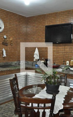 Casa à venda com 191m², 4 quartos e 3 vagasDetalhe da área de serviço
