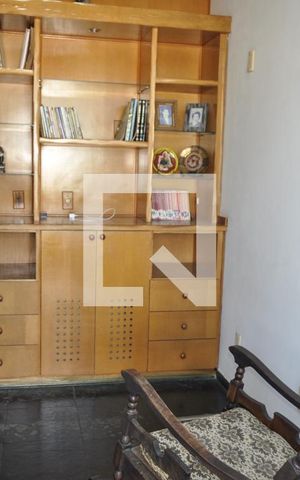 Casa à venda com 191m², 4 quartos e 3 vagasQuarto