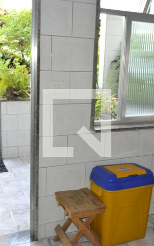Casa à venda com 191m², 4 quartos e 3 vagasÁrea de serviço
