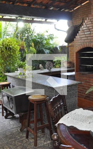 Casa à venda com 191m², 4 quartos e 3 vagasDetalhe da área de serviço