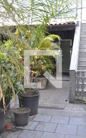 Casa à venda com 191m², 4 quartos e 3 vagasQuintal