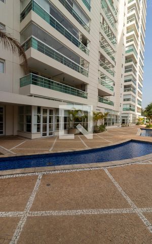 Apartamento à venda com 176m², 3 quartos e 3 vagas Apartamento à venda com 176m², 3 quartos e 3 vagasÁrea externa