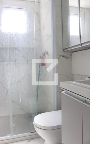 Apartamento para alugar com 73m², 2 quartos e 2 vagas Apartamento para alugar com 73m², 2 quartos e 2 vagasBanheiro da Suíte
