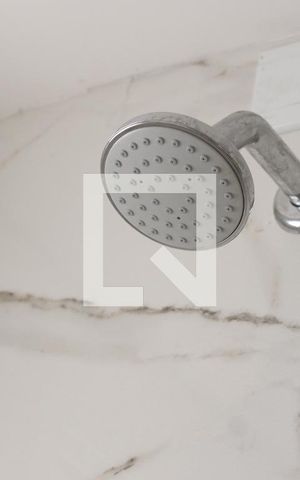 Apartamento para alugar com 73m², 2 quartos e 2 vagas Apartamento para alugar com 73m², 2 quartos e 2 vagasBanheiro da Suíte