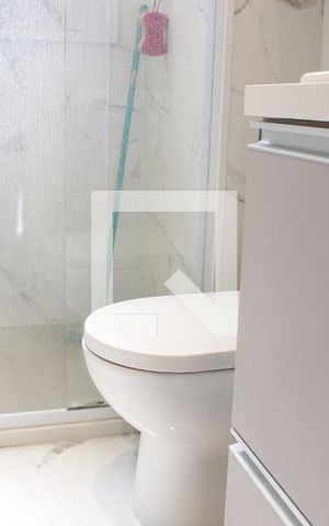 Apartamento para alugar com 73m², 2 quartos e 2 vagas Apartamento para alugar com 73m², 2 quartos e 2 vagasBanheiro da Suíte