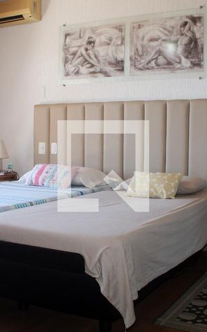 Casa à venda com 394m², 6 quartos e 2 vagas Casa à venda com 394m², 6 quartos e 2 vagasQuarto 1