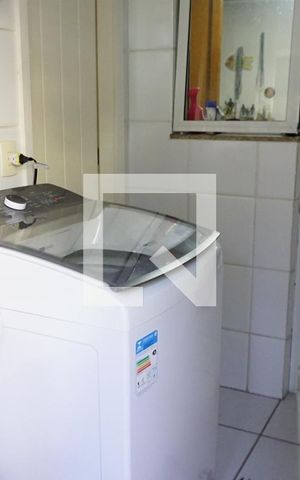 Casa de condomínio à venda com 155m², 4 quartos e 2 vagasArea de Serviço