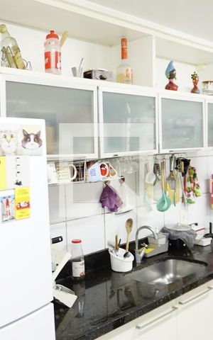 Casa de condomínio à venda com 155m², 4 quartos e 2 vagasCozinha