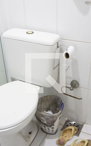 Casa de condomínio à venda com 155m², 4 quartos e 2 vagasBanheiro Empregada