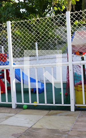 Casa de condomínio à venda com 155m², 4 quartos e 2 vagasÁrea comum - Playground