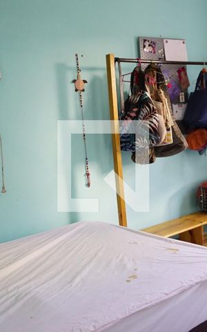 Casa de condomínio à venda com 155m², 4 quartos e 2 vagasQuarto 4