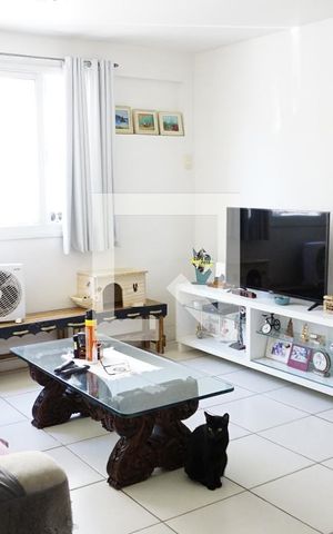 Casa de condomínio à venda com 155m², 4 quartos e 2 vagasSala