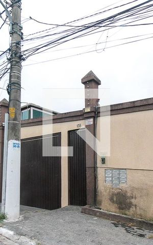 Casa de condomínio à venda com 150m², 2 quartos e 2 vagasFachada
