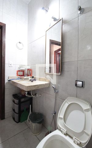 Casa à venda com 110m², 3 quartos e 5 vagasBanheiro Social