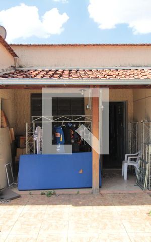 Casa à venda com 110m², 3 quartos e 5 vagasQuintal