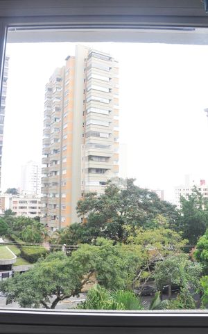 Apartamento à venda com 134m², 3 quartos e 2 vagas Apartamento à venda com 134m², 3 quartos e 2 vagasVista da Área de Serviço