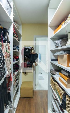 Casa à venda com 200m², 3 quartos e 4 vagasCloset Suíte