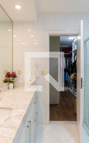 Casa à venda com 200m², 3 quartos e 4 vagasBanheiro Suíte