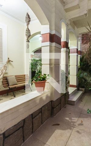 Casa à venda com 200m², 3 quartos e 4 vagasFachada
