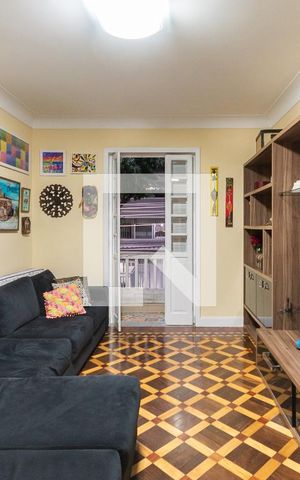 Casa à venda com 200m², 3 quartos e 4 vagasSala de TV