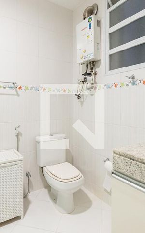 Casa à venda com 200m², 3 quartos e 4 vagasBanheiro