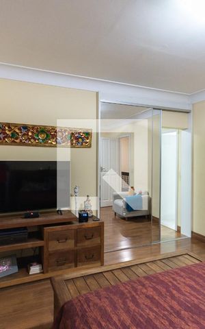 Casa à venda com 200m², 3 quartos e 4 vagasSuíte