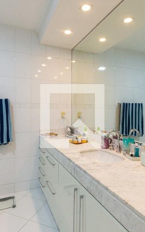 Casa à venda com 200m², 3 quartos e 4 vagasBanheiro Suíte