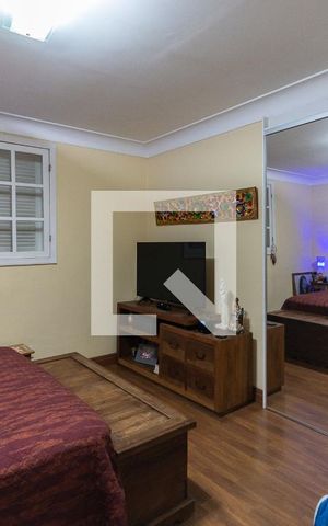 Casa à venda com 200m², 3 quartos e 4 vagasSuíte