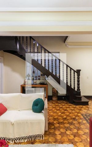 Casa à venda com 200m², 3 quartos e 4 vagasSala 