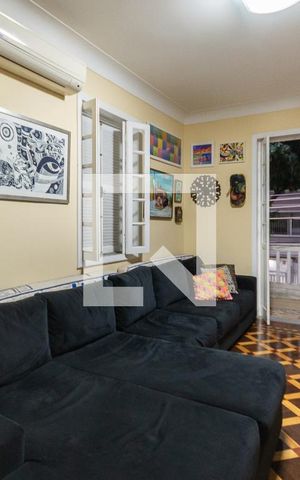 Casa à venda com 200m², 3 quartos e 4 vagasSala de TV