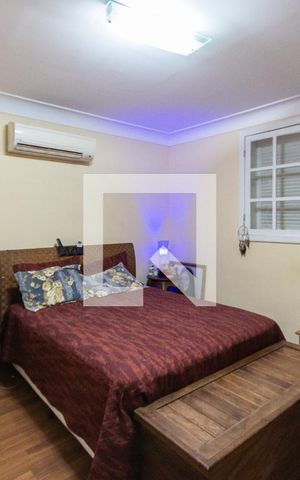 Casa à venda com 200m², 3 quartos e 4 vagasSuíte