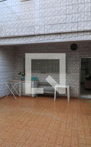 Casa à venda com 200m², 3 quartos e 2 vagasQuintal