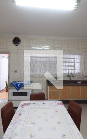 Casa à venda com 200m², 3 quartos e 2 vagasCozinha