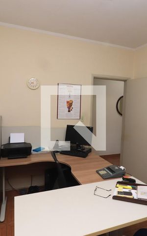 Casa à venda com 200m², 3 quartos e 2 vagasEscritório
