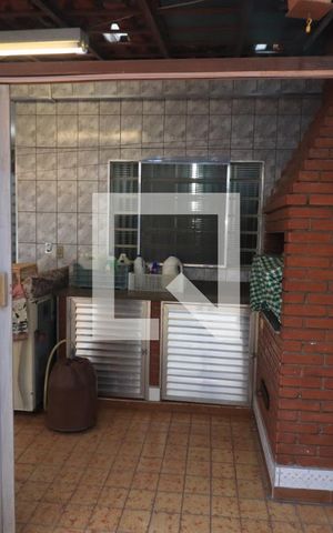 Casa à venda com 200m², 3 quartos e 2 vagasChurrasqueira