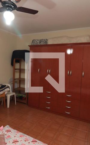 Casa à venda com 200m², 3 quartos e 2 vagasQuarto 1