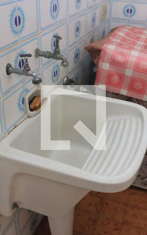 Casa à venda com 200m², 3 quartos e 2 vagasÁrea de Serviço