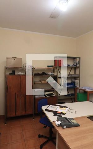 Casa à venda com 200m², 3 quartos e 2 vagasEscritório
