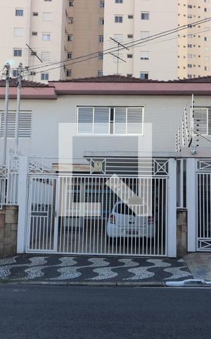 Casa à venda com 200m², 3 quartos e 2 vagasFachada