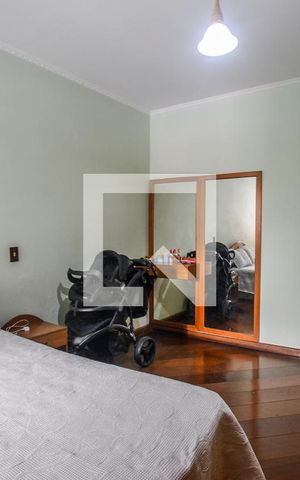Casa à venda com 275m², 4 quartos e 3 vagasQuarto Suíte