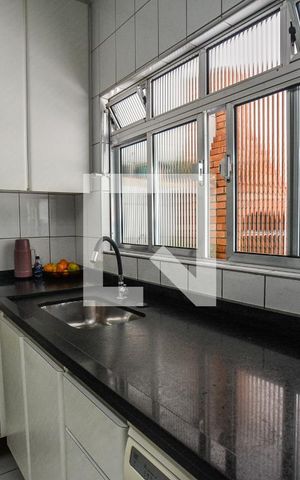 Casa à venda com 275m², 4 quartos e 3 vagasCozinha