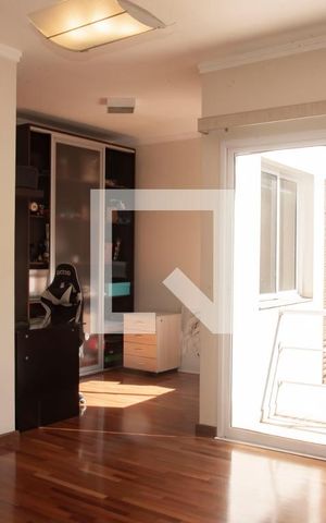 Casa à venda com 240m², 3 quartos e 3 vagas Casa à venda com 240m², 3 quartos e 3 vagasAntessala do 2° Piso