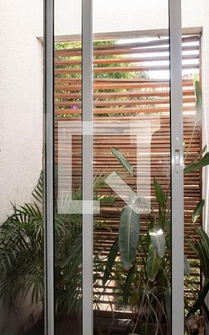 Casa à venda com 240m², 3 quartos e 3 vagas Casa à venda com 240m², 3 quartos e 3 vagasBanheiro da Suíte 1