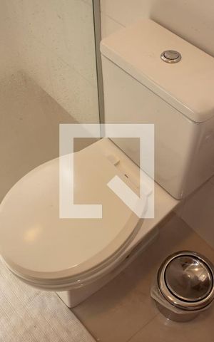 Casa à venda com 240m², 3 quartos e 3 vagas Casa à venda com 240m², 3 quartos e 3 vagasBanheiro