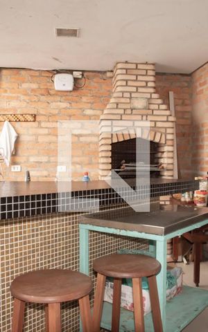 Casa à venda com 240m², 3 quartos e 3 vagas Casa à venda com 240m², 3 quartos e 3 vagasÁrea de lazer - Churrasqueira