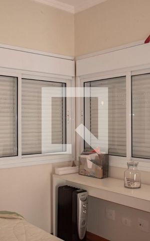 Casa à venda com 240m², 3 quartos e 3 vagas Casa à venda com 240m², 3 quartos e 3 vagasQuarto