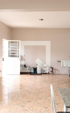 Casa à venda com 272m², 4 quartos e 4 vagasGaragem