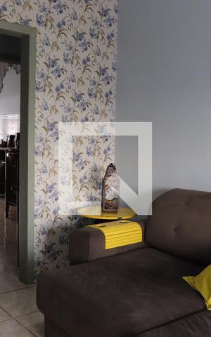 Casa à venda com 272m², 4 quartos e 4 vagasSala