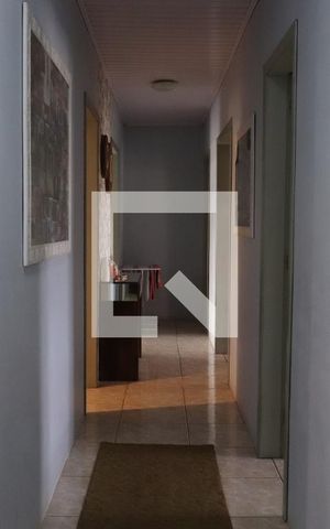 Casa à venda com 272m², 4 quartos e 4 vagascorredor