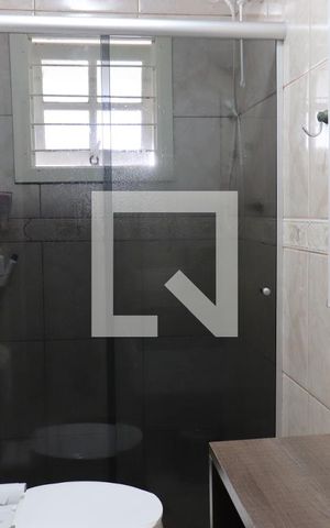 Casa à venda com 272m², 4 quartos e 4 vagasBanheiro 01